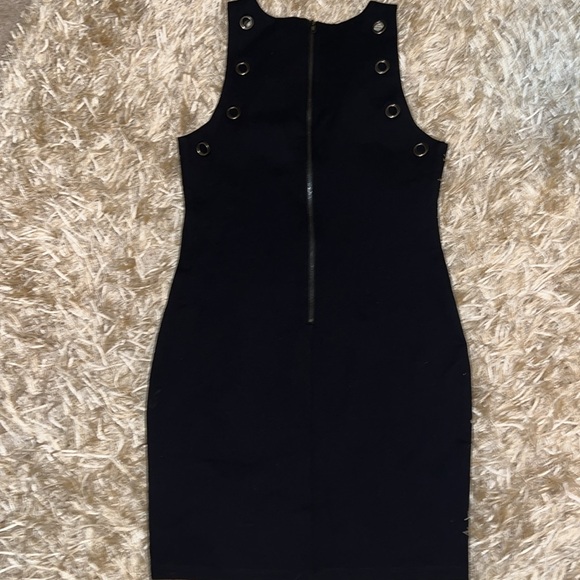 Romeo and Juliet Grommet Black fitted Dress - Picture 7 of 9